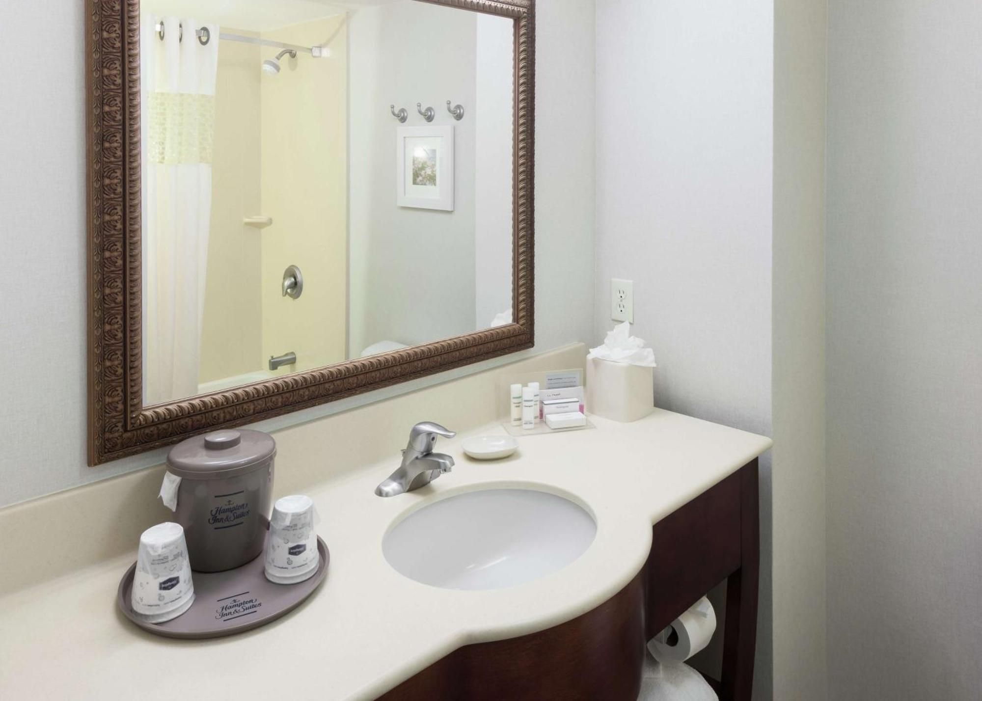 Hampton Inn & Suites Westford-Chelmsford Dış mekan fotoğraf